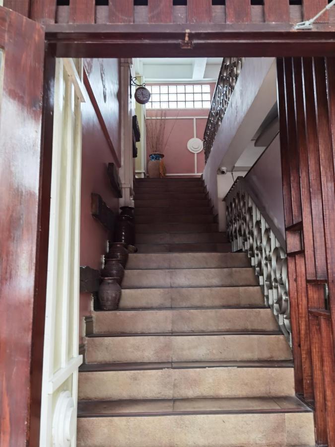 Reddoorz Near Colgante Bridge Naga City Extérieur photo