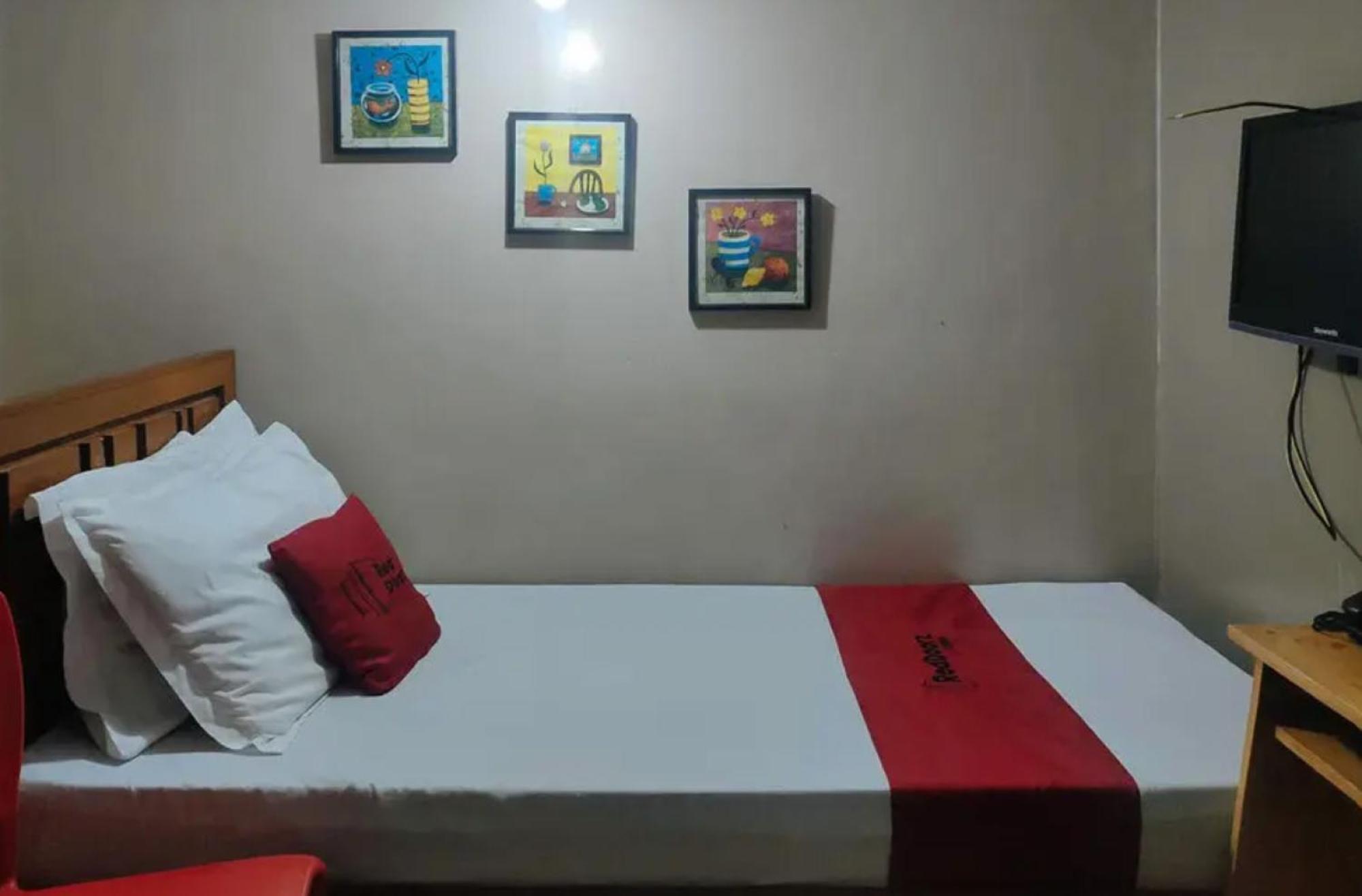 Reddoorz Near Colgante Bridge Naga City Extérieur photo
