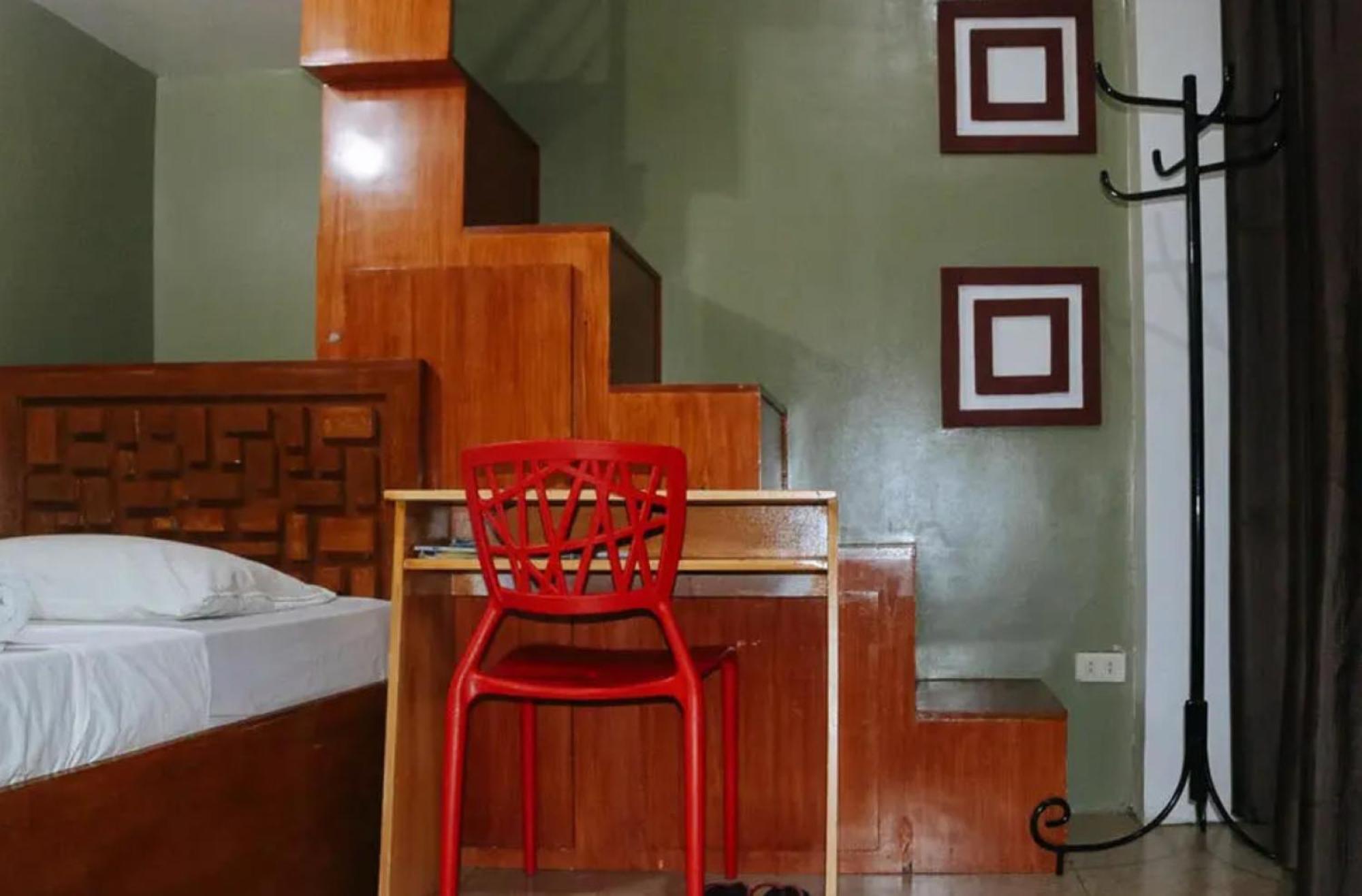 Reddoorz Near Colgante Bridge Naga City Extérieur photo