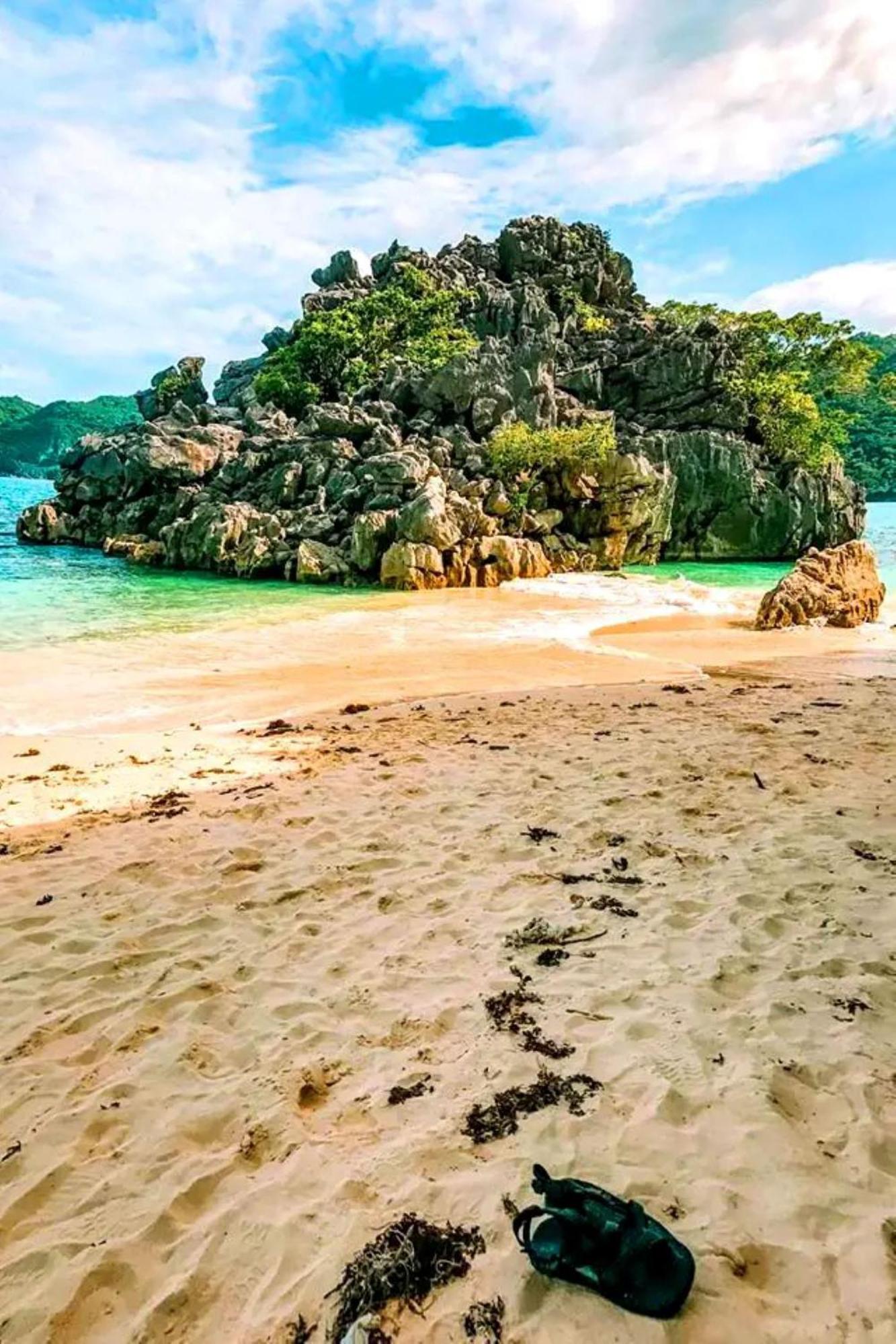 Reddoorz Near Colgante Bridge Naga City Extérieur photo
